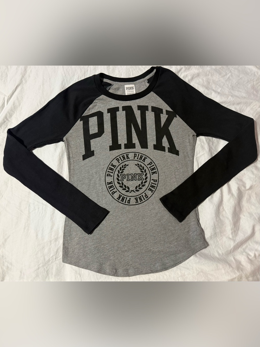 🖤Victoria’s Secret PINK Long-Sleeve🖤